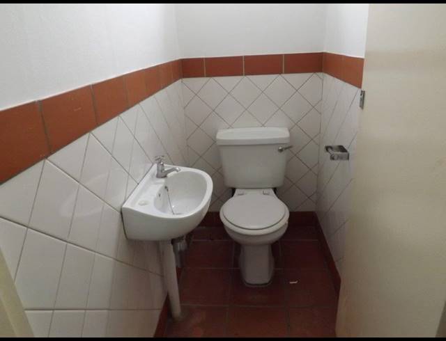 194M² OFFICE FOR SALE IN BULWER